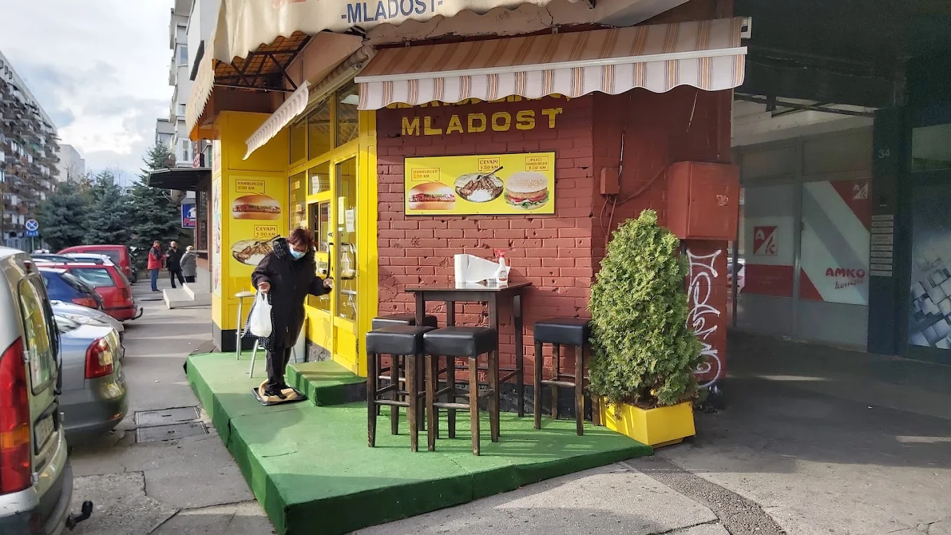 Fast food Mladost