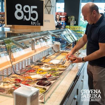 Crvena Jabuka Marijin Dvor — fotografija 3